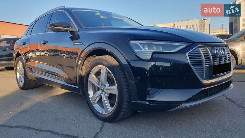 Позашляховик / Кросовер Audi e-tron 2020 в Києві