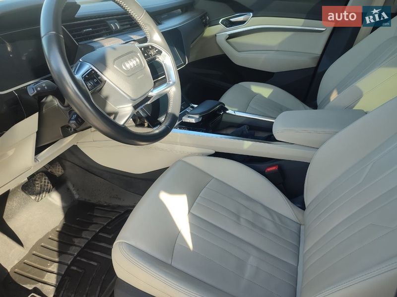 Внедорожник / Кроссовер Audi e-tron 2020 в Киеве