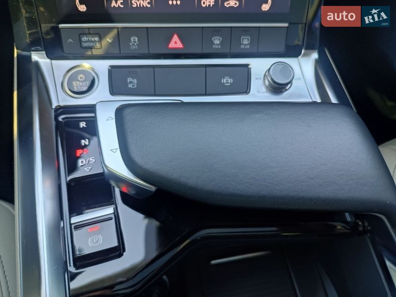 Внедорожник / Кроссовер Audi e-tron 2020 в Киеве