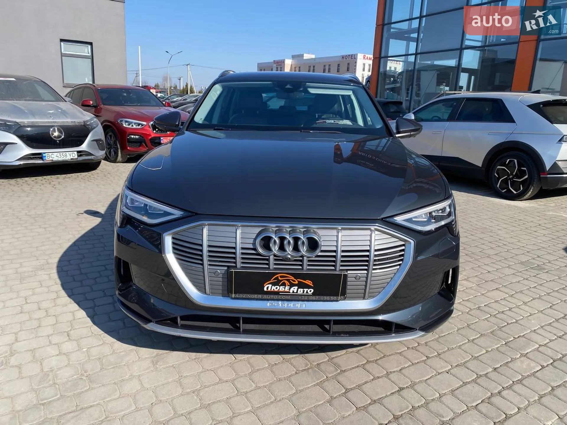 2021 Audi e-tron - мініатюра 2
