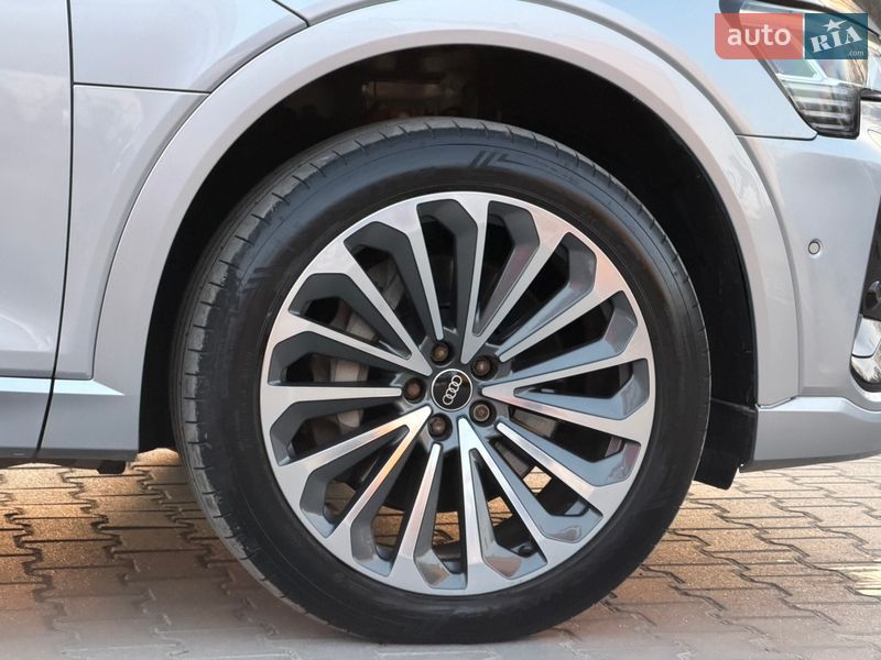 Внедорожник / Кроссовер Audi e-tron 2021 в Тернополе