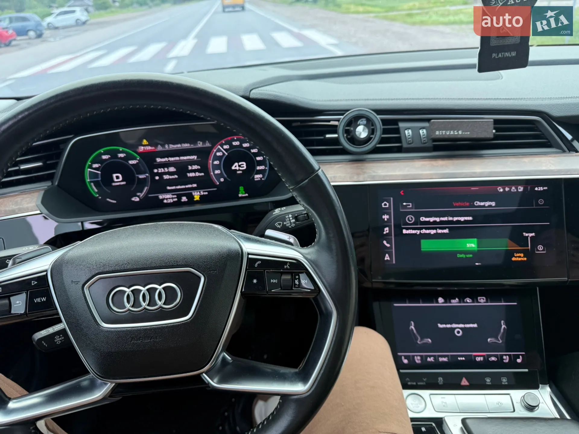 2019 Audi e-tron - мініатюра 4