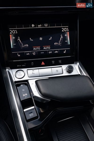 Позашляховик / Кросовер Audi e-tron 2019 в Києві фото 7 Позашляховик / Кросовер Audi e-tron 2019 в Києві