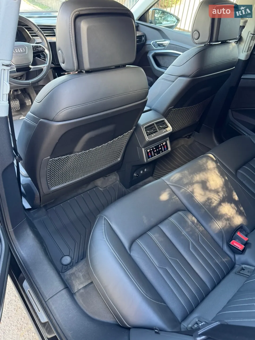 2019 Audi e-tron - мініатюра 13
