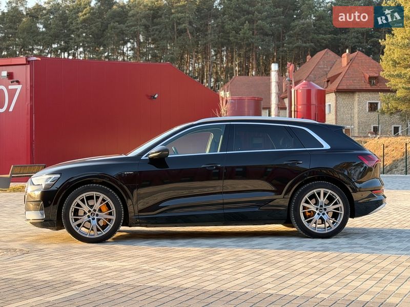Внедорожник / Кроссовер Audi e-tron 2021 в Львове фото 15 Внедорожник / Кроссовер Audi e-tron 2021 в Львове
