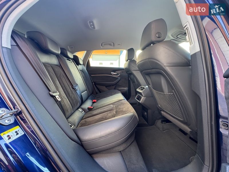 Позашляховик / Кросовер Audi e-tron 2020 в Івано-Франківську