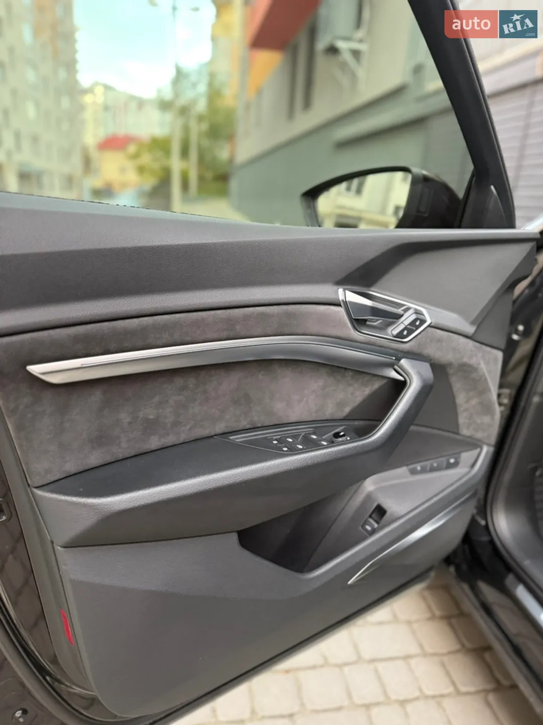 2020 Audi e-tron - мініатюра 10