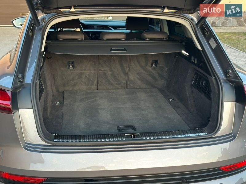 Внедорожник / Кроссовер Audi e-tron 2020 в Бродах