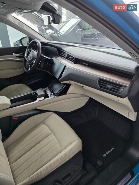 Позашляховик / Кросовер Audi e-tron 2019 в Дніпрі
