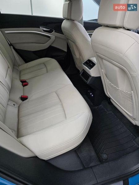 Позашляховик / Кросовер Audi e-tron 2019 в Дніпрі