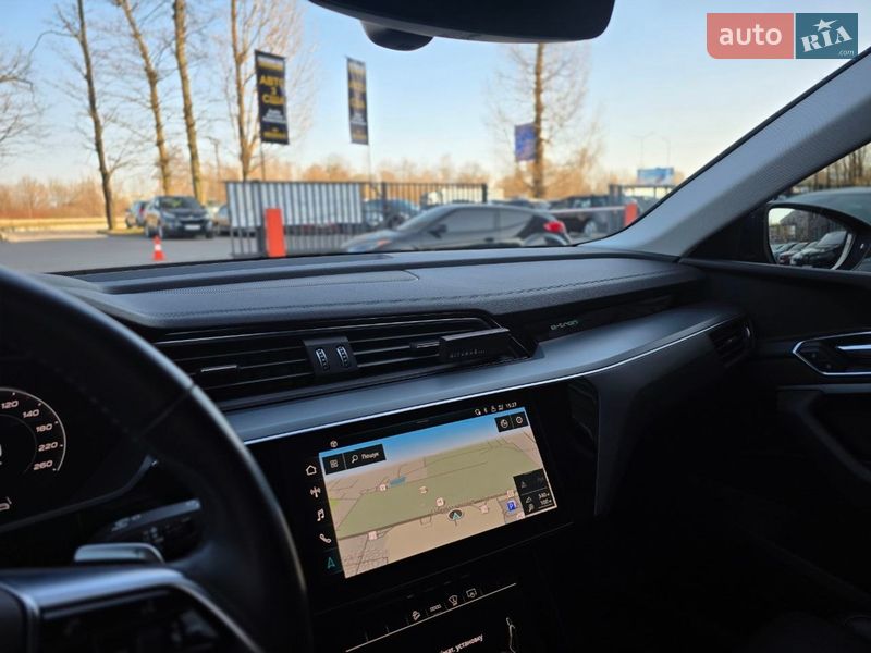 Позашляховик / Кросовер Audi e-tron 2021 в Львові