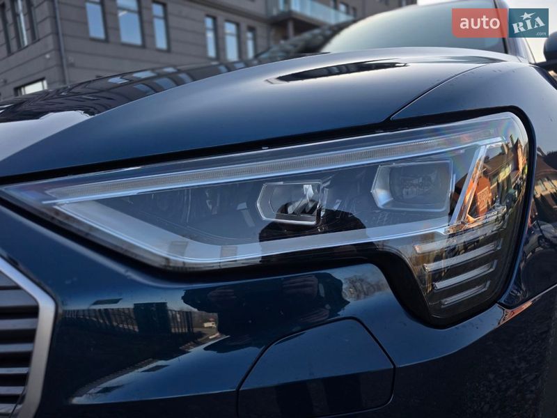 Позашляховик / Кросовер Audi e-tron 2021 в Львові