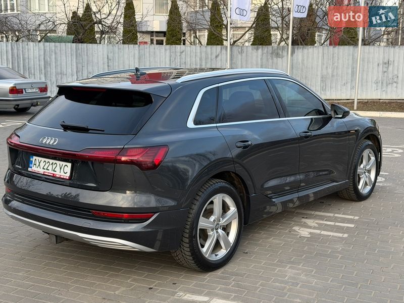 Внедорожник / Кроссовер Audi e-tron 2019 в Харькове