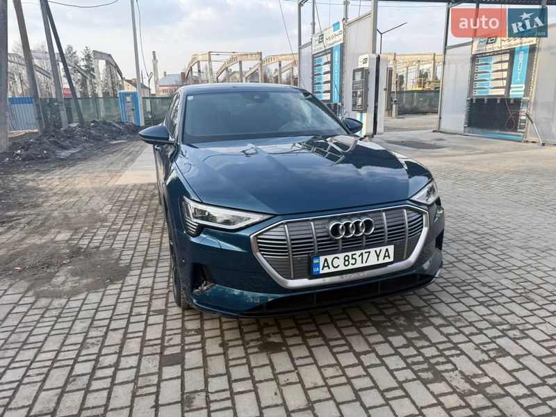 Внедорожник / Кроссовер Audi e-tron 2021 в Луцке