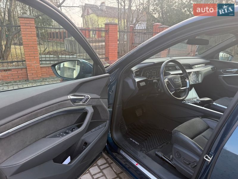 Внедорожник / Кроссовер Audi e-tron 2021 в Луцке