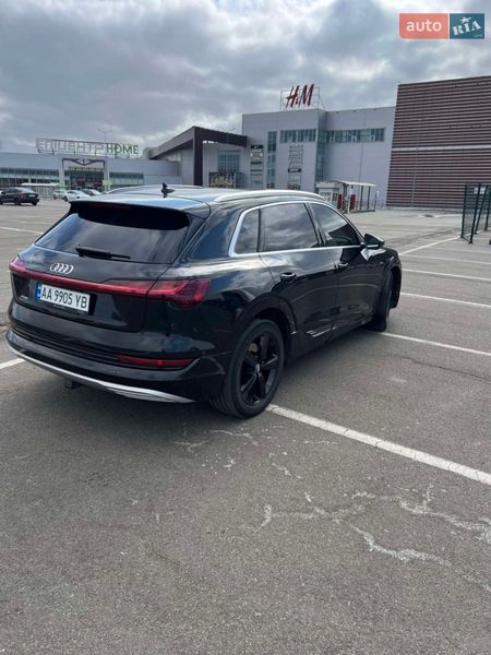 Внедорожник / Кроссовер Audi e-tron 2019 в Киеве фото 6 Внедорожник / Кроссовер Audi e-tron 2019 в Киеве
