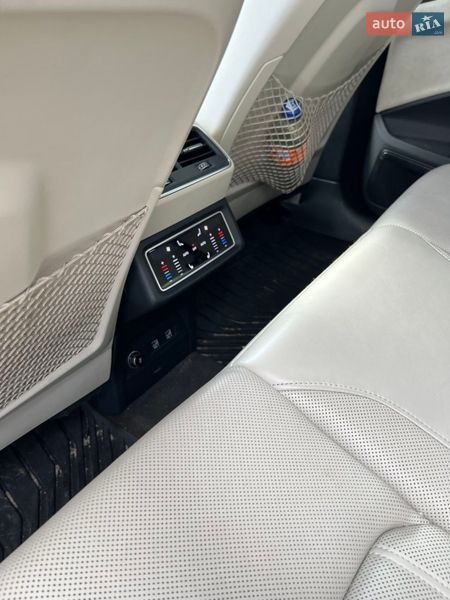 Внедорожник / Кроссовер Audi e-tron 2019 в Киеве фото 13 Внедорожник / Кроссовер Audi e-tron 2019 в Киеве