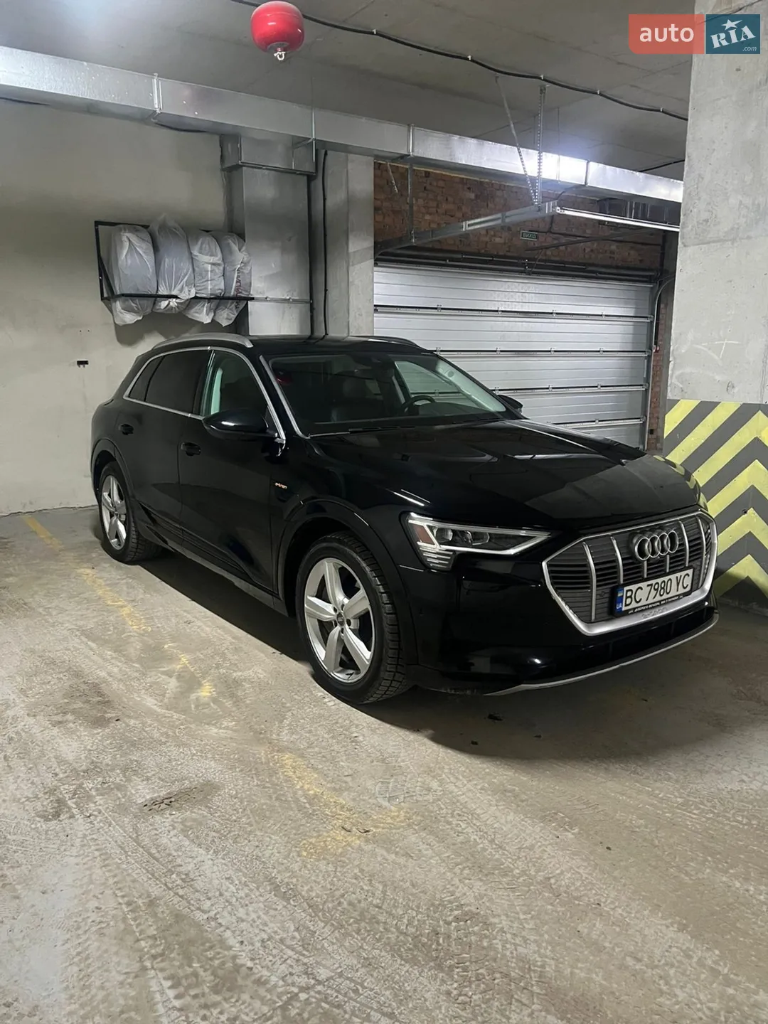 2019 Audi e-tron - фото 1