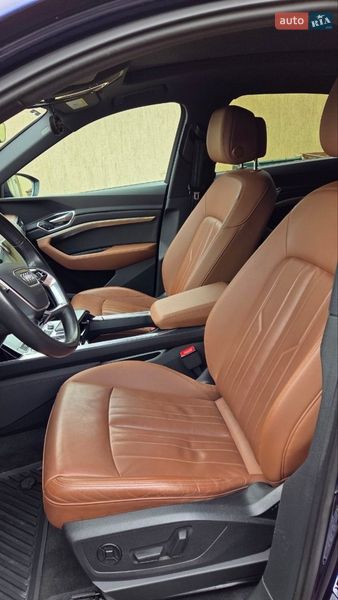 Позашляховик / Кросовер Audi e-tron 2020 в Нерубайське