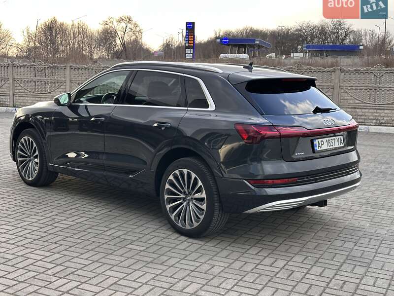 Внедорожник / Кроссовер Audi e-tron 2019 в Запорожье