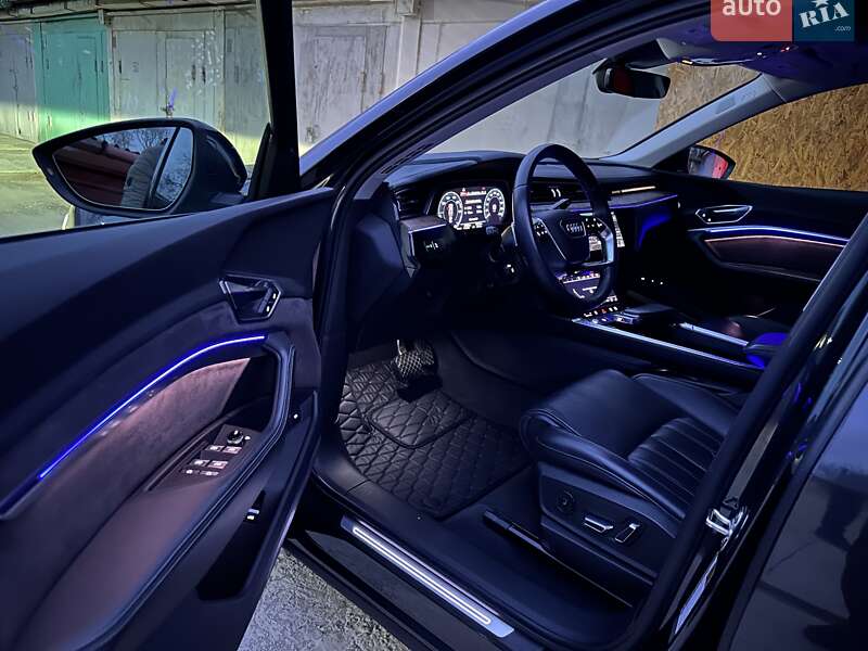 Внедорожник / Кроссовер Audi e-tron 2019 в Запорожье