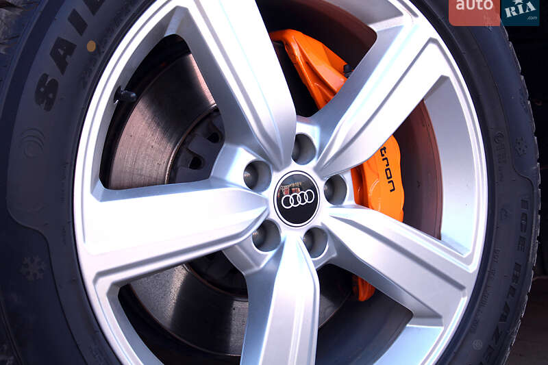 Позашляховик / Кросовер Audi e-tron 2021 в Вінниці