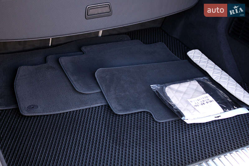 Позашляховик / Кросовер Audi e-tron 2021 в Вінниці