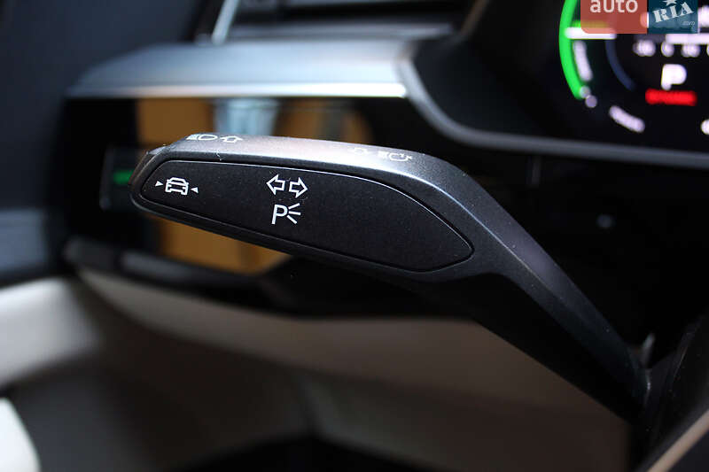 Позашляховик / Кросовер Audi e-tron 2021 в Вінниці