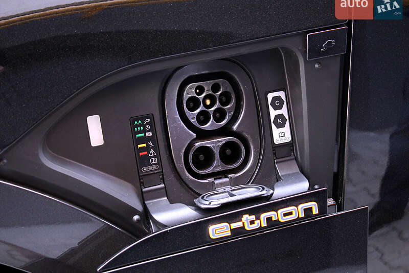 Позашляховик / Кросовер Audi e-tron 2021 в Вінниці