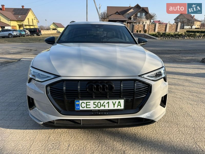 Позашляховик / Кросовер Audi e-tron 2019 в Чернівцях фото 2 Позашляховик / Кросовер Audi e-tron 2019 в Чернівцях