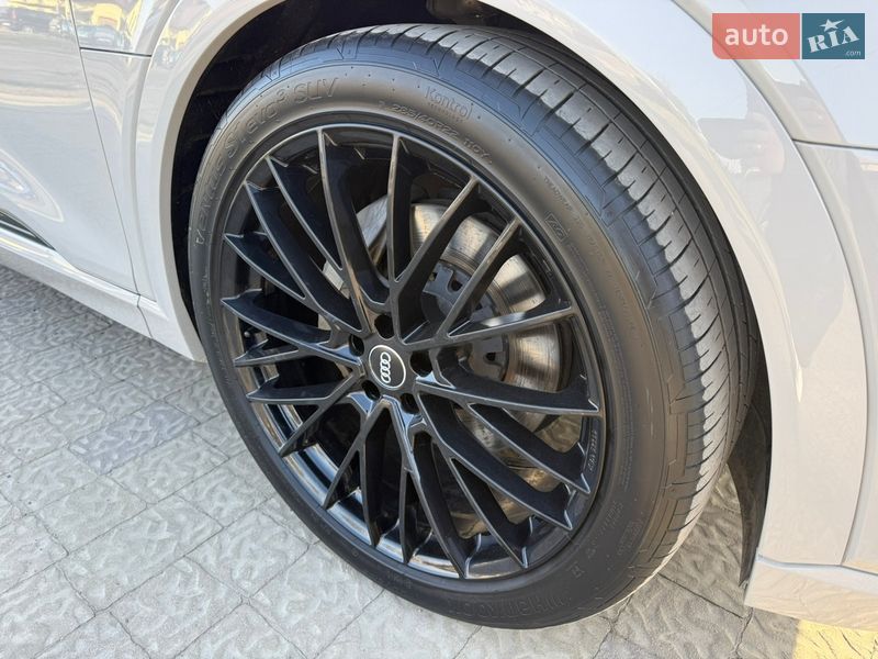 Позашляховик / Кросовер Audi e-tron 2019 в Чернівцях фото 2 Позашляховик / Кросовер Audi e-tron 2019 в Чернівцях