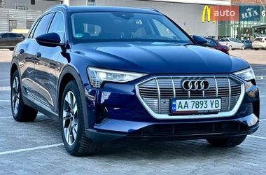 Внедорожник / Кроссовер Audi e-tron 2019 в Киеве
