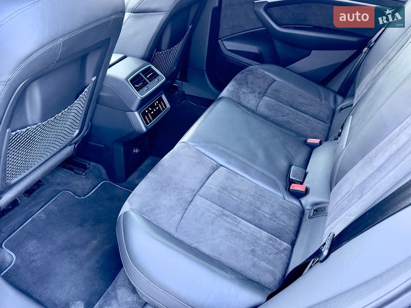 Внедорожник / Кроссовер Audi e-tron 2019 в Киеве фото 41 Внедорожник / Кроссовер Audi e-tron 2019 в Киеве