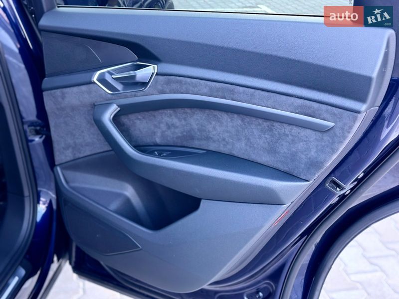 Внедорожник / Кроссовер Audi e-tron 2019 в Киеве фото 44 Внедорожник / Кроссовер Audi e-tron 2019 в Киеве