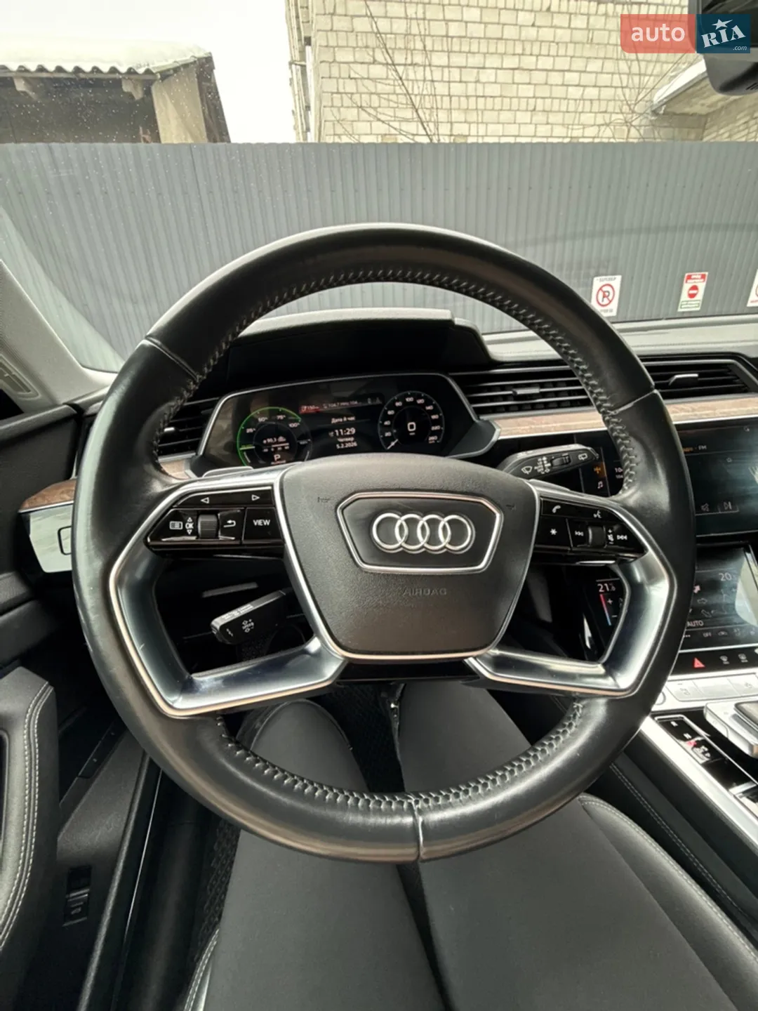 2019 Audi e-tron - мініатюра 26
