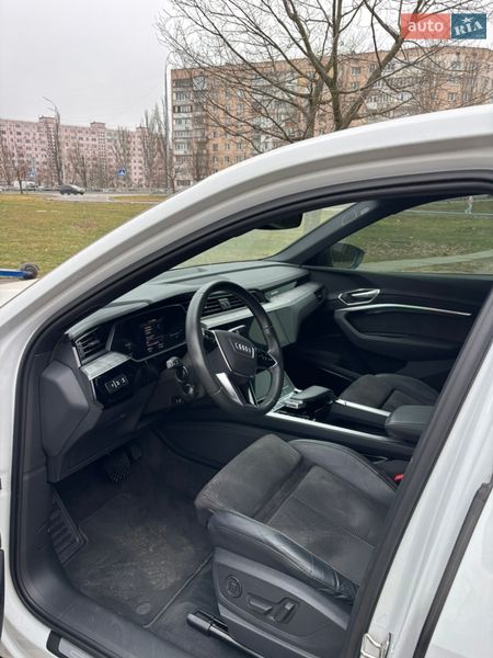 Внедорожник / Кроссовер Audi e-tron 2020 в Киеве