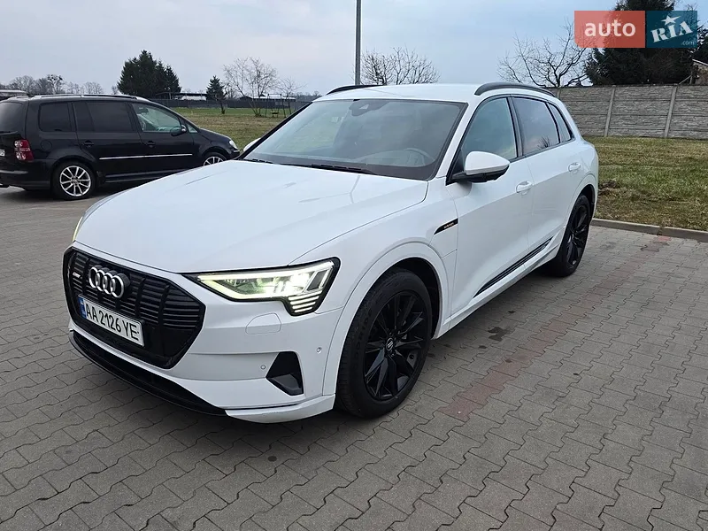 Audi e-tron 2019