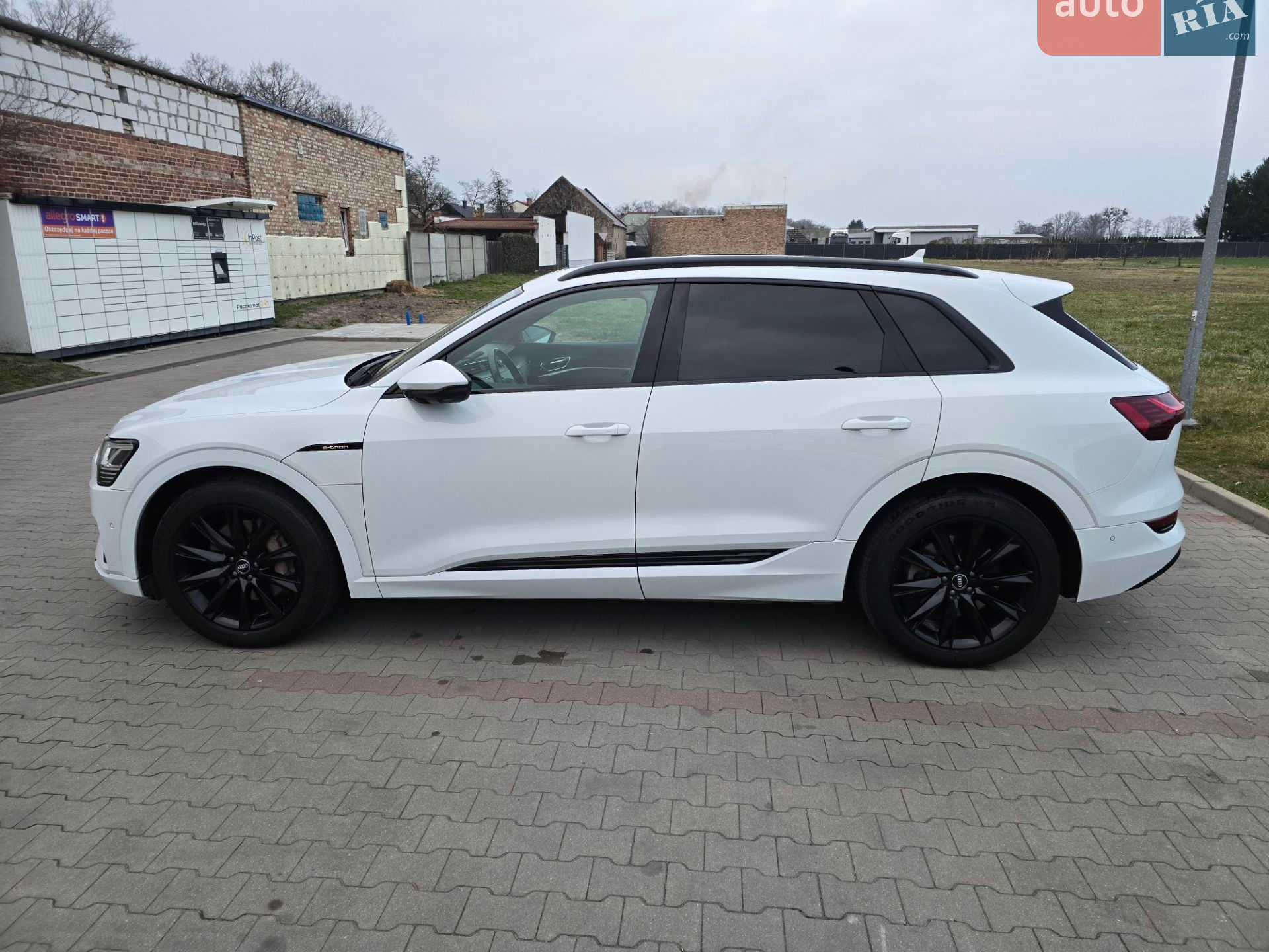 2019 Audi e-tron - мініатюра 11