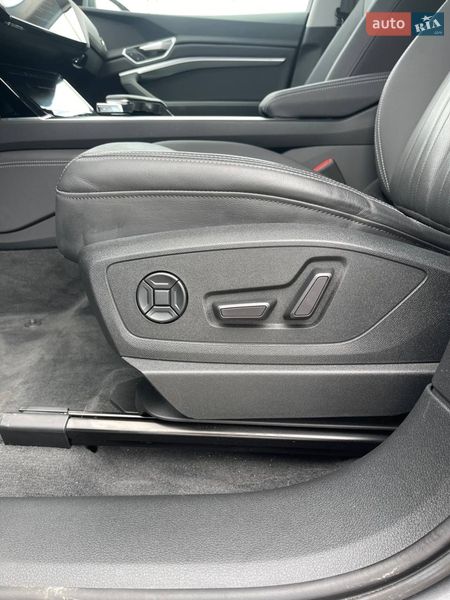 Позашляховик / Кросовер Audi e-tron 2020 в Львові фото 19 Позашляховик / Кросовер Audi e-tron 2020 в Львові