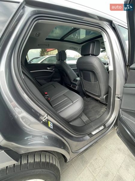 Позашляховик / Кросовер Audi e-tron 2020 в Львові фото 35 Позашляховик / Кросовер Audi e-tron 2020 в Львові