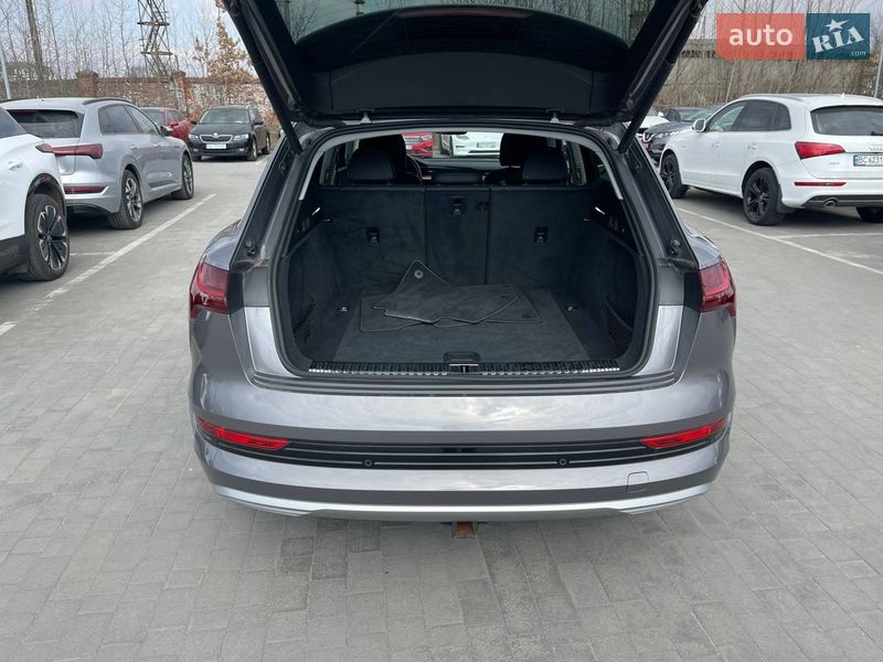 Позашляховик / Кросовер Audi e-tron 2020 в Львові фото 40 Позашляховик / Кросовер Audi e-tron 2020 в Львові