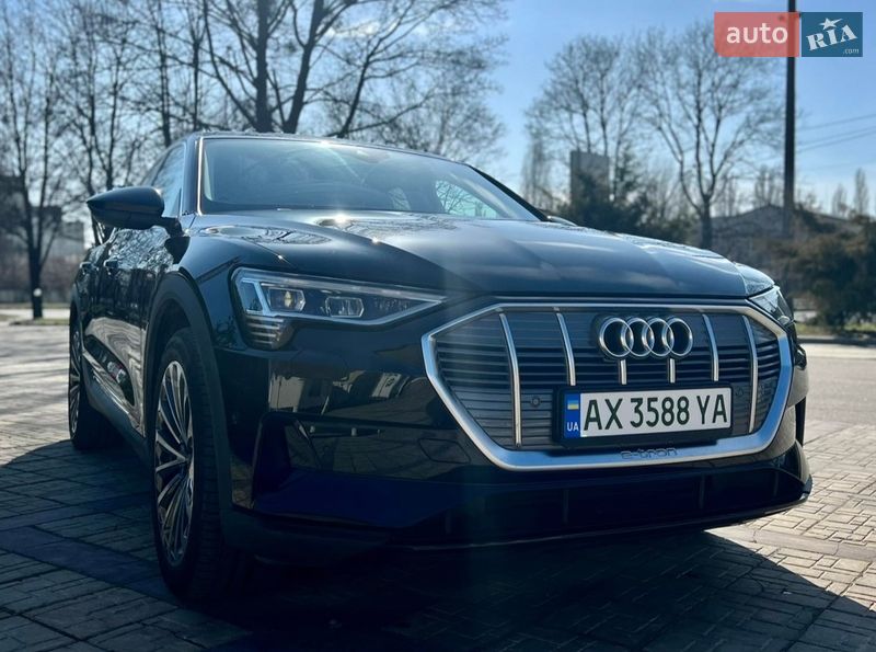 Внедорожник / Кроссовер Audi e-tron 2021 в Харькове