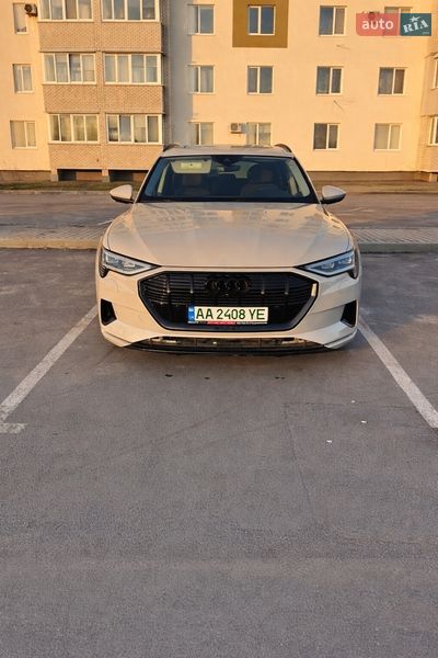 Внедорожник / Кроссовер Audi e-tron 2021 в Виннице