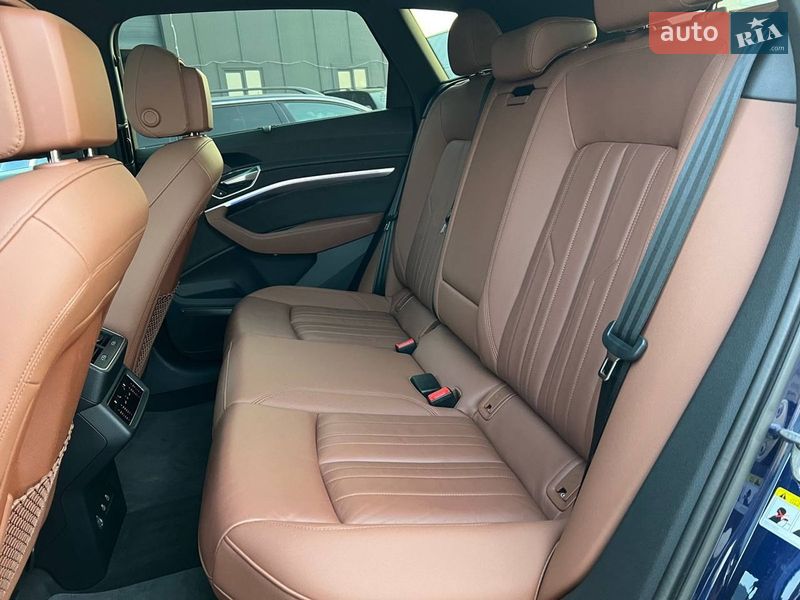 Внедорожник / Кроссовер Audi e-tron 2022 в Львове фото 37 Внедорожник / Кроссовер Audi e-tron 2022 в Львове