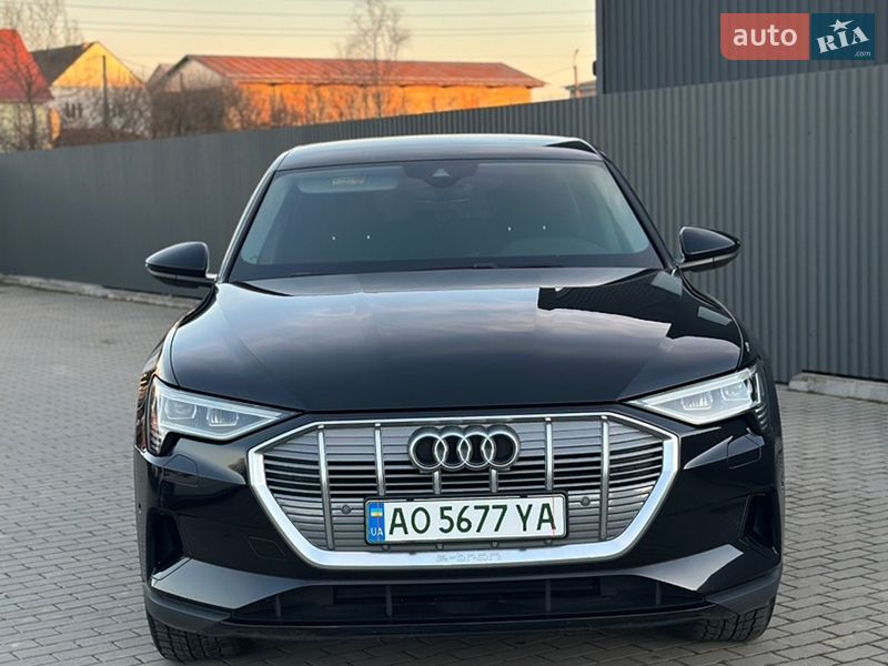 Внедорожник / Кроссовер Audi e-tron 2021 в Ужгороде