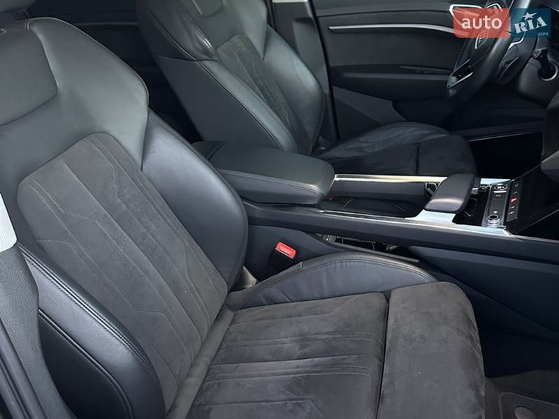 Внедорожник / Кроссовер Audi e-tron 2021 в Ужгороде