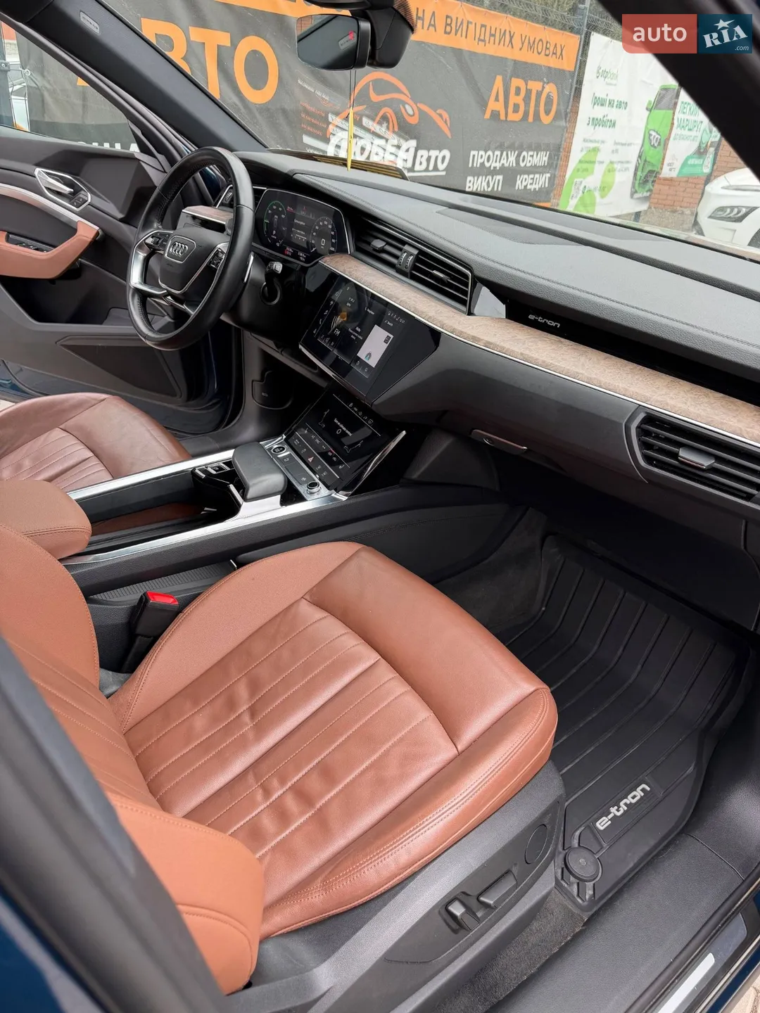 2021 Audi e-tron - мініатюра 10