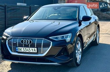 Внедорожник / Кроссовер Audi e-tron 2021 в Ровно