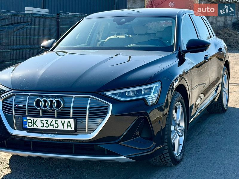 Внедорожник / Кроссовер Audi e-tron 2021 в Ровно