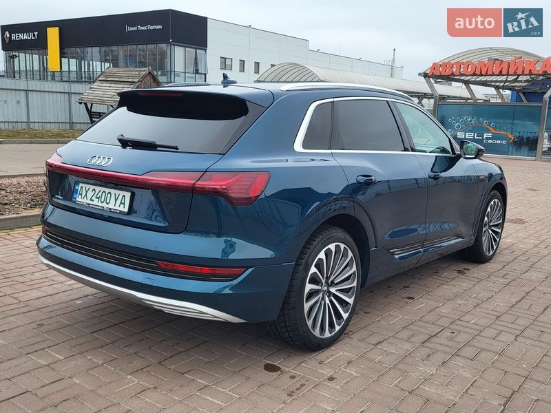Позашляховик / Кросовер Audi e-tron 2019 в Полтаві